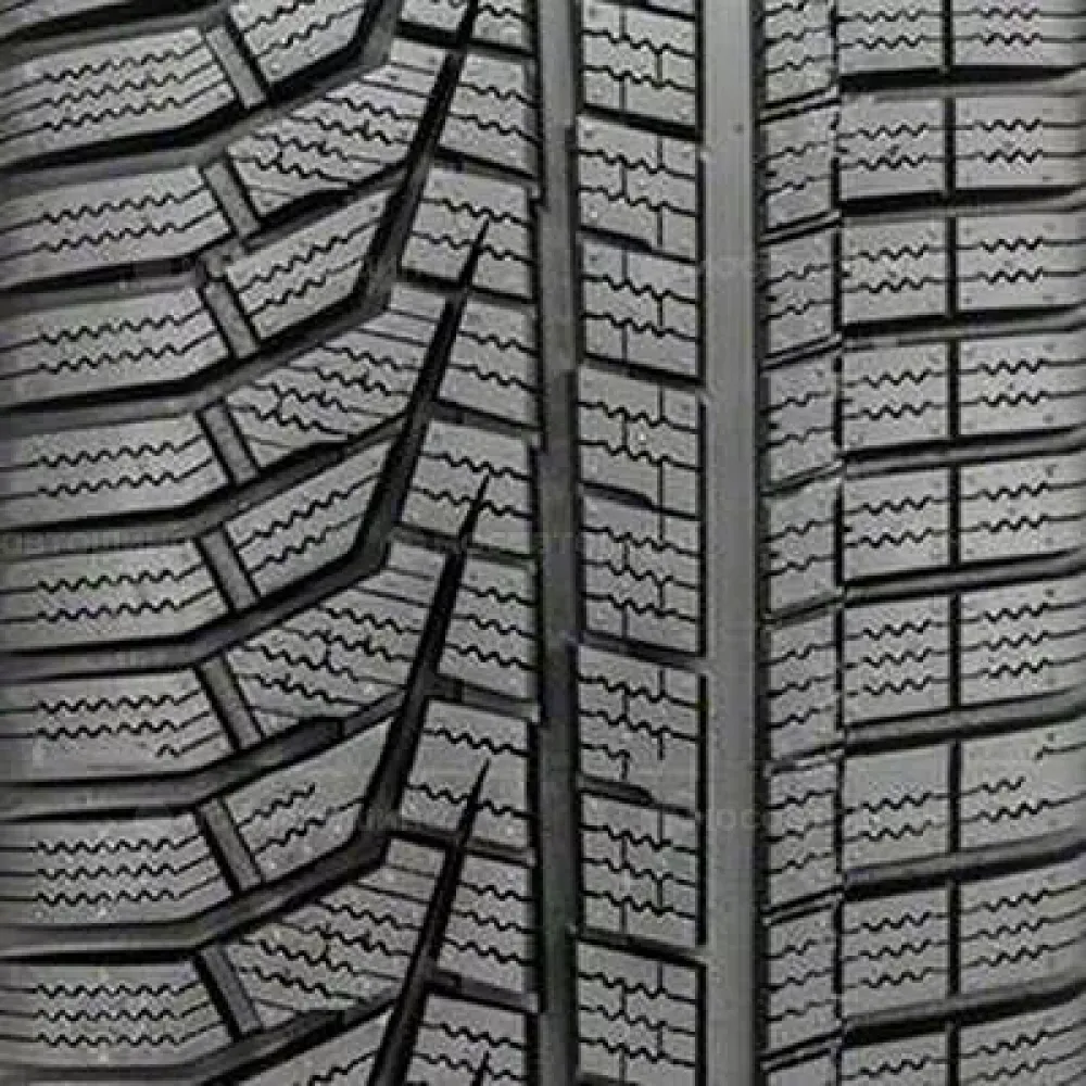 Hankook W320A i cept Evo2 245/40 R19 98V XL