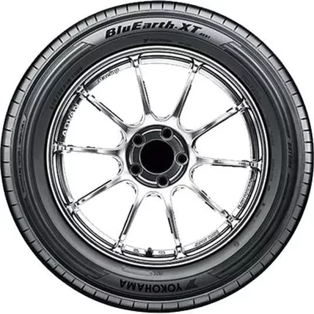 Yokohama Bluearth-XT AE61 215/60 R17 96H