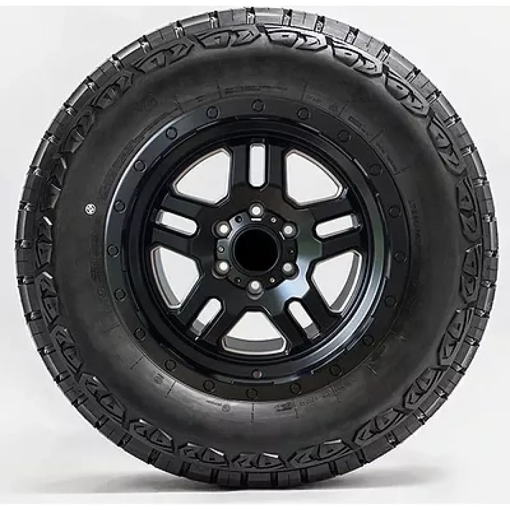 Compasal Grindor R/T 245/70 R16 113/110Q