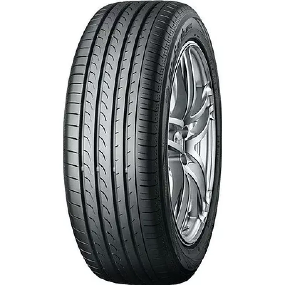 Yokohama Bluearth RV02 215/60 R17 96H