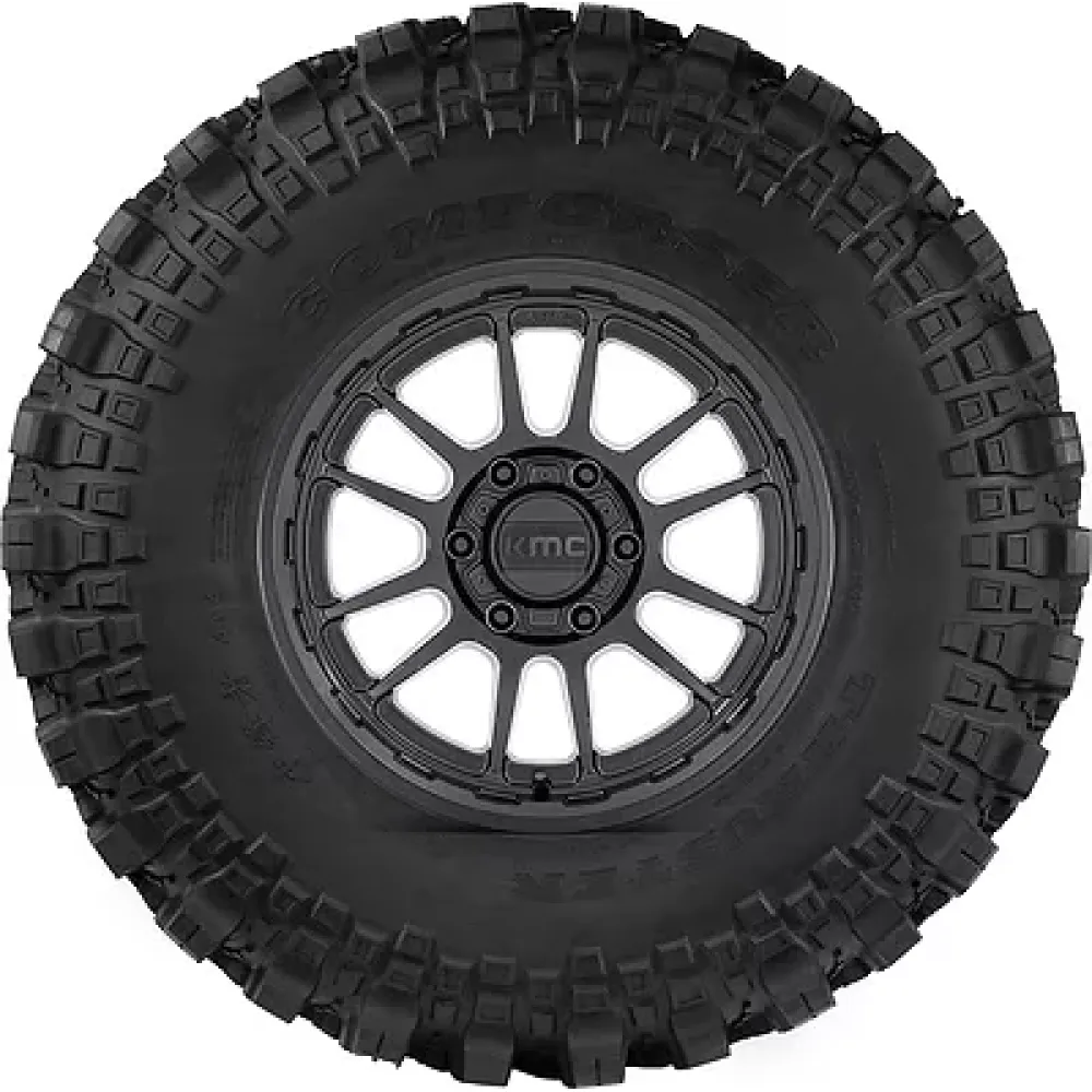 Comforser Thruster 33x10,5x16 114L