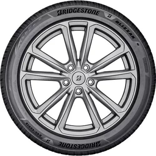 Bridgestone Blizzak 6 235/55 R18 104V XL